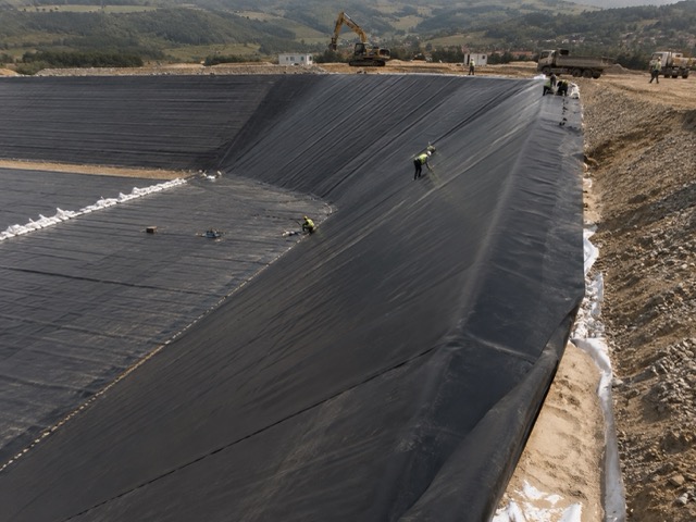 Použití HDPE Alvatech 5002 na stavbě